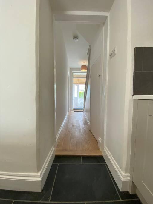 Beautiful 2 Bed End Terrace Victorian Town House Leilighet Redruth Eksteriør bilde
